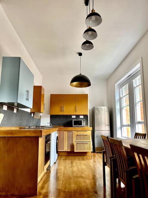 Charming City Townhouse 더블린 외부 사진